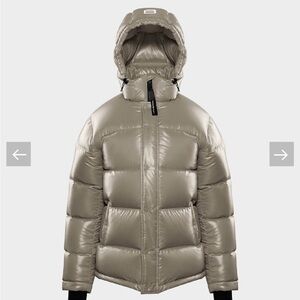 Aritzia Super Puff Jacket in Hi Gloss Modern Taupe